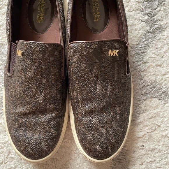 Michael Kors signature brown slide on shoes size 6.5 - Picture 2 of 3